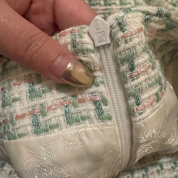 Chic Tweed-Style Short-Sleeve Cropped Jacket + Shorts Set - Picture 7 of 9